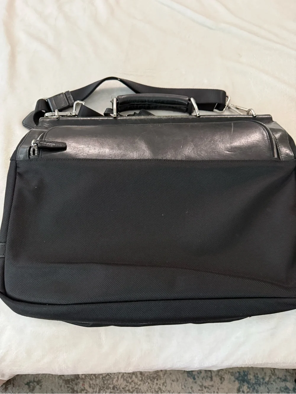 TUMI Briefcase Luggage Crossbody Black Multipocket Travel Bag
